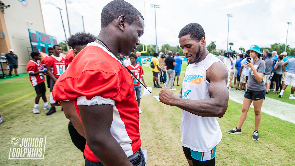 Dolphins Impact 125 High School, Youth Teams & More Than 3,400