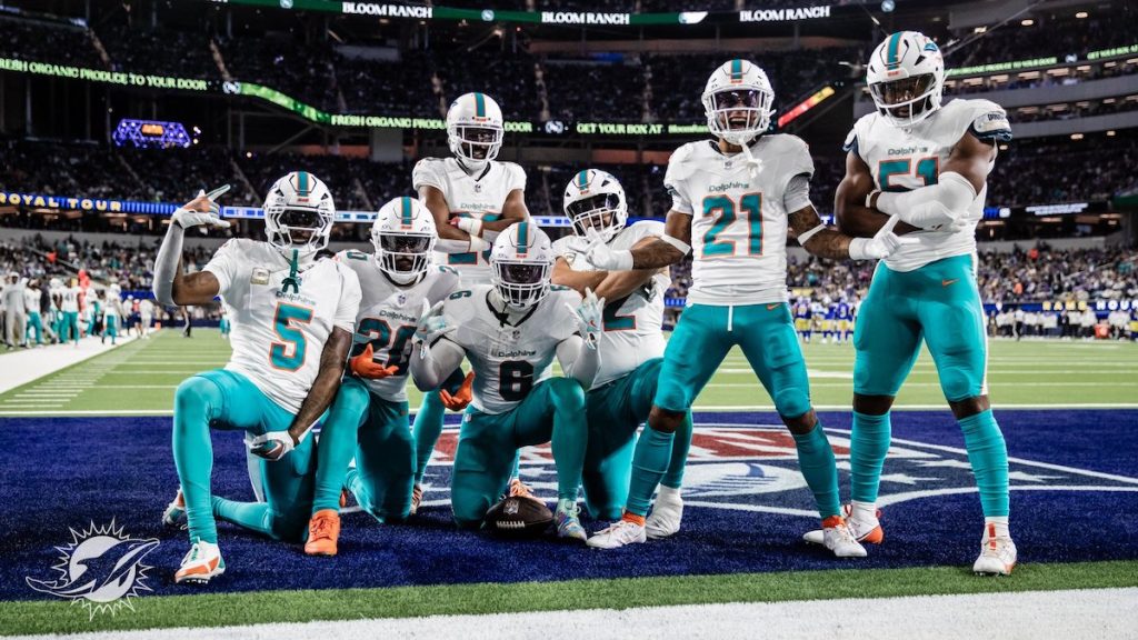 Dolphins Defense Win Rams