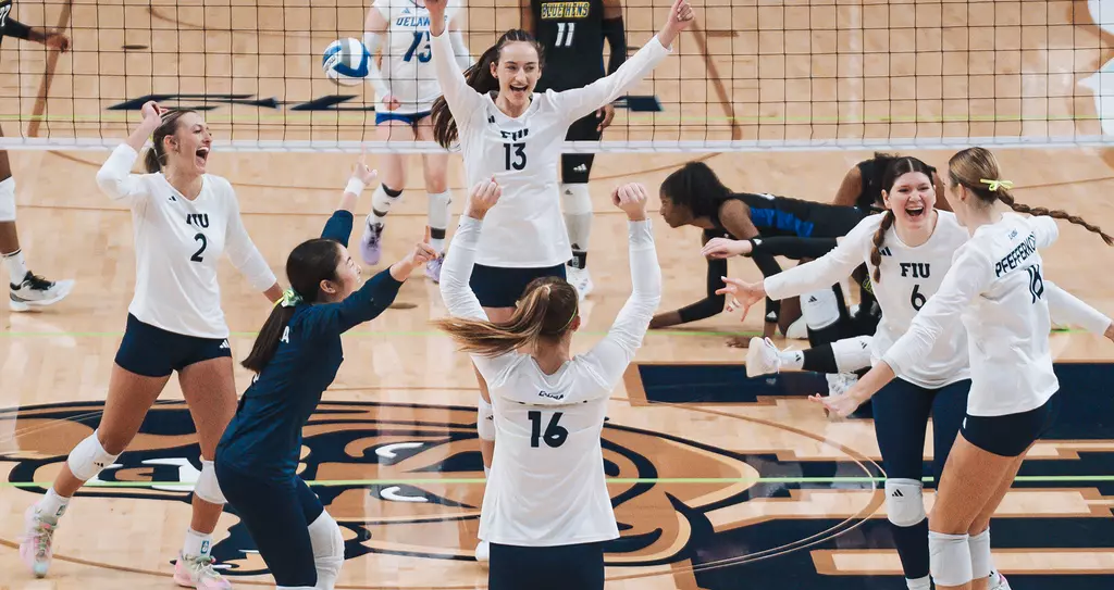FIU Volleyball MTSU