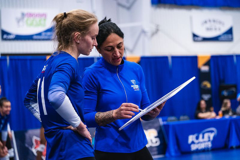 FIU Volleyball Flavia Siqueira